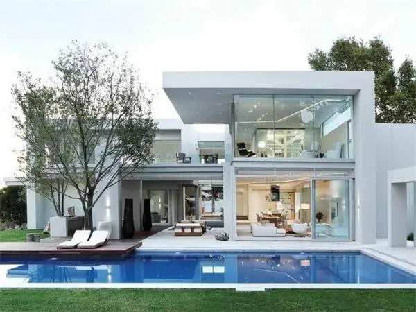 960 Sq Ft • 10001