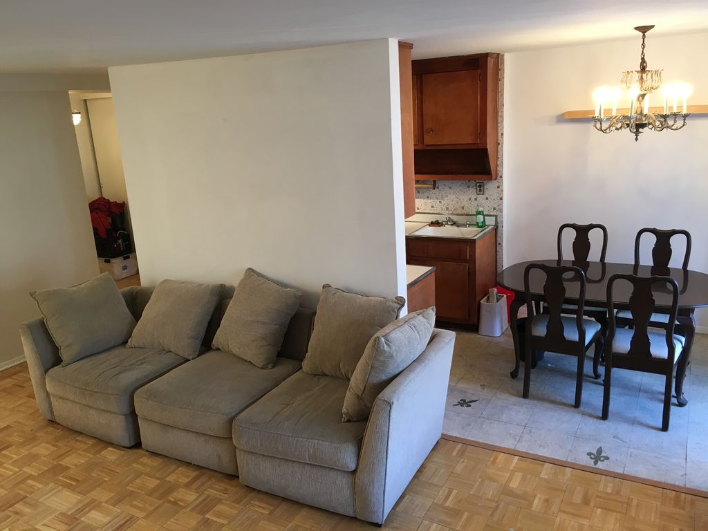2 Bed 1 Bath Property, New York • 900 Sq Ft