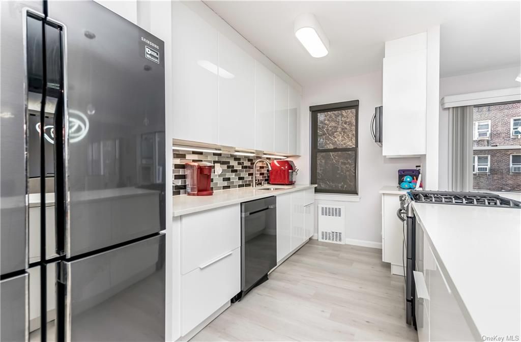 3 Bed 3 Bath Property, New York • 1,850 Sq Ft