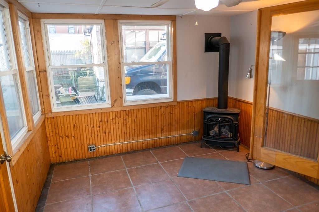 3 Bed 2 Bath Property, New York • 1,700 Sq Ft