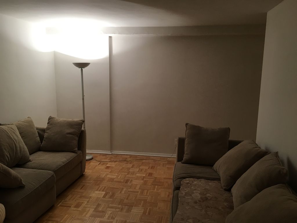 2 Bed 1 Bath Property, New York • 900 Sq Ft