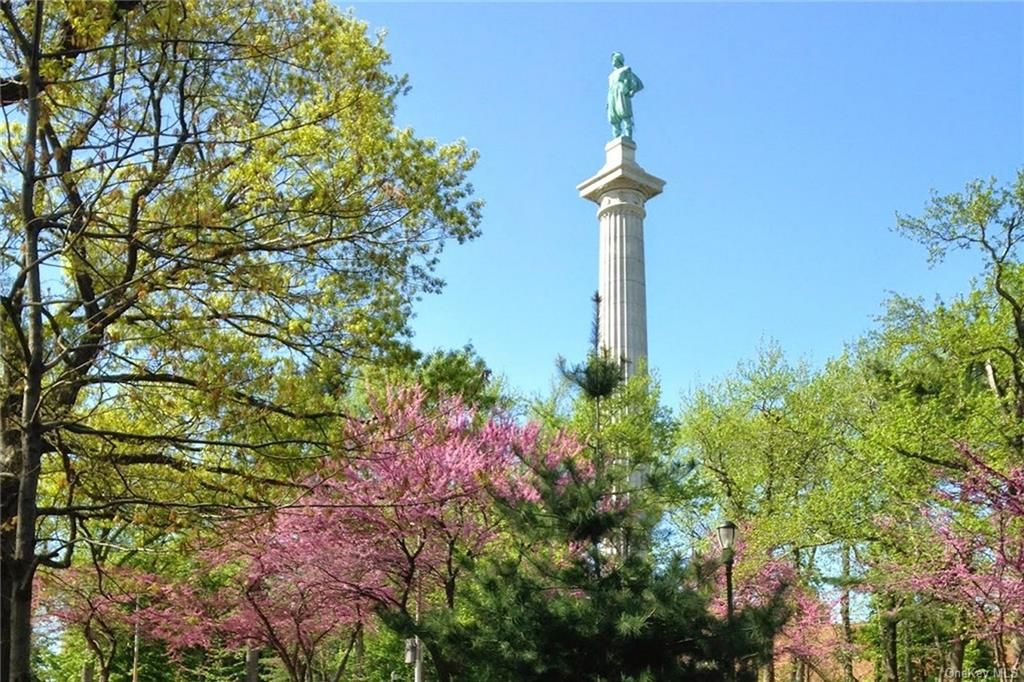 4 Bed 2 Bath Property, New York • 1,600 Sq Ft