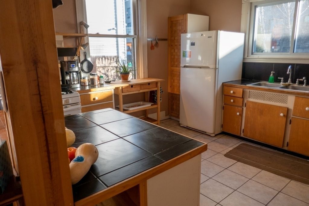 3 Bed 2 Bath Property, New York • 1,700 Sq Ft