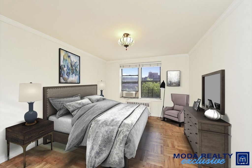 4 Bed 2 Bath Property, New York • 1,600 Sq Ft