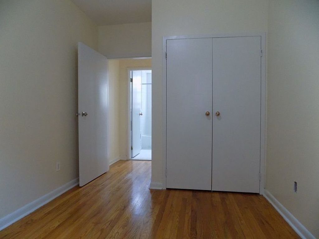 1 Bed 1 Bath Property, New York • 550 Sq Ft