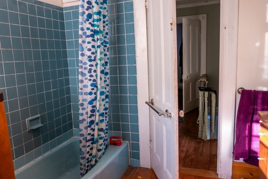 3 Bed 2 Bath Property, New York • 1,700 Sq Ft