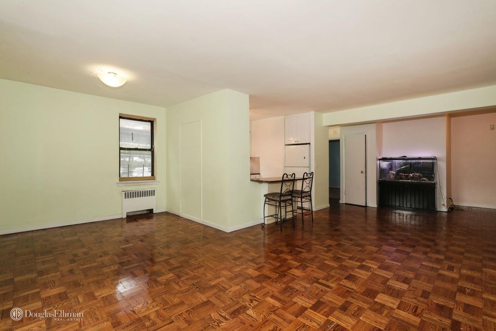 2 Bed 2 Bath Property, New York • 1,250 Sq Ft