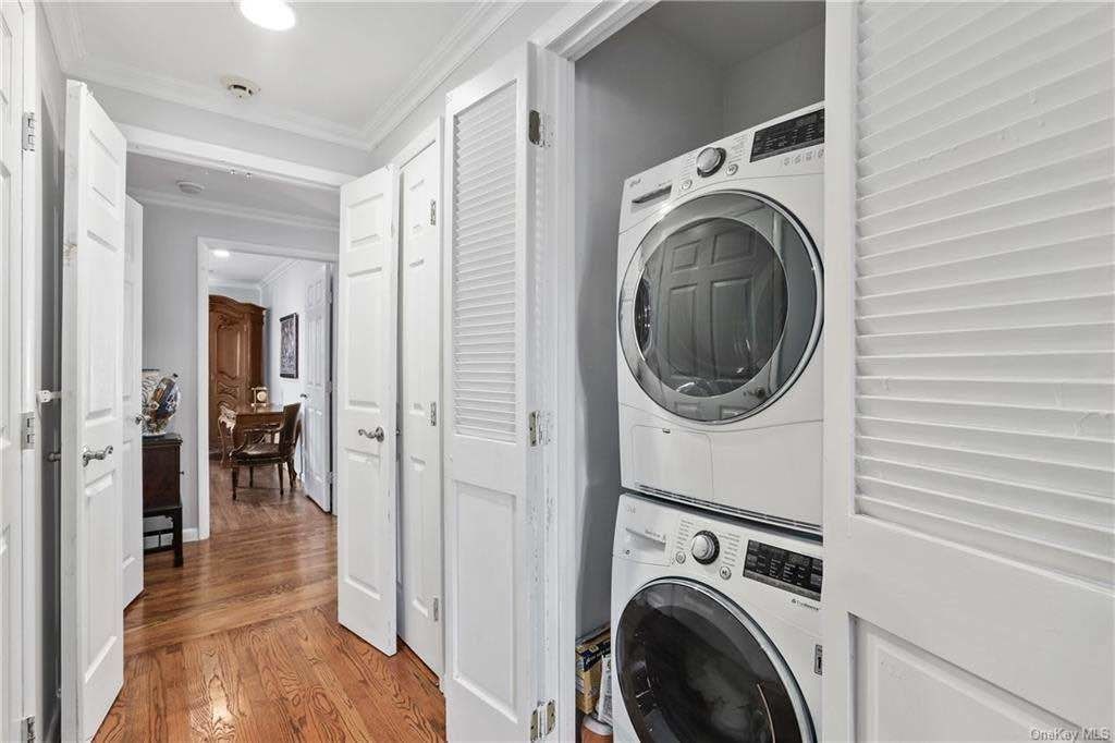 3 Bed 3 Bath Property, New York • 1,818 Sq Ft