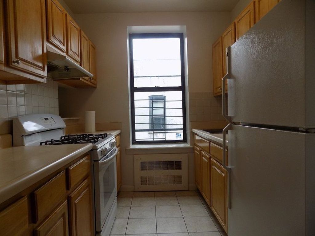 1 Bed 1 Bath Property, New York • 550 Sq Ft
