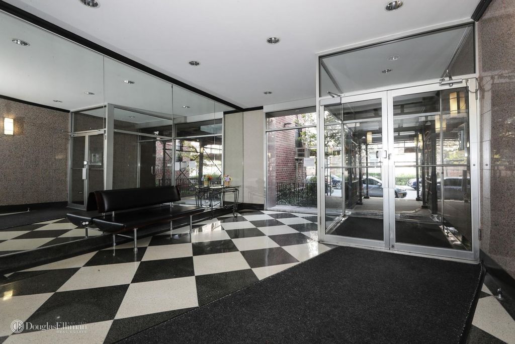 2 Bed 2 Bath Property, New York • 1,250 Sq Ft