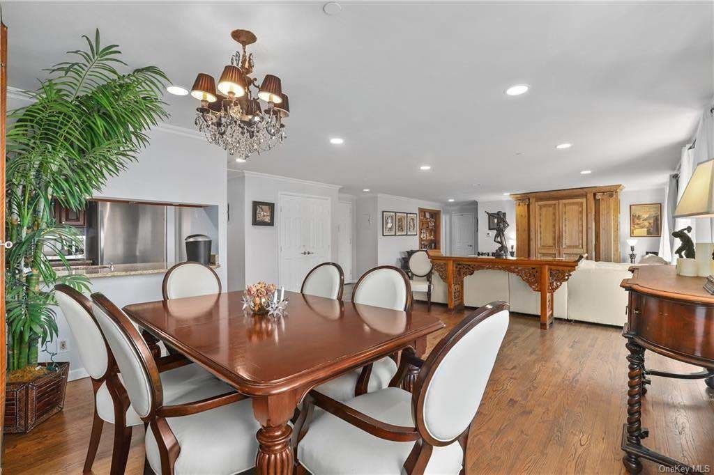 3 Bed 3 Bath Property, New York • 1,818 Sq Ft