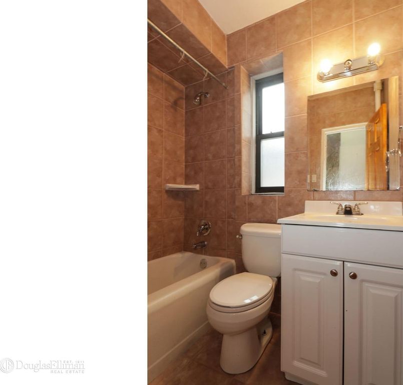 2 Bed 2 Bath Property, New York • 1,250 Sq Ft