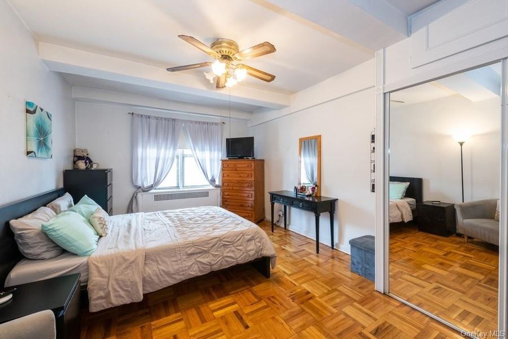 1 Bed 1 Bath Property, New York • 800 Sq Ft