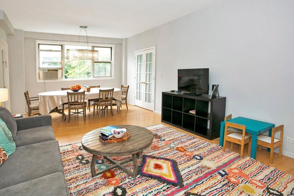 4 Bed 2 Bath Property, New York • 1,700 Sq Ft