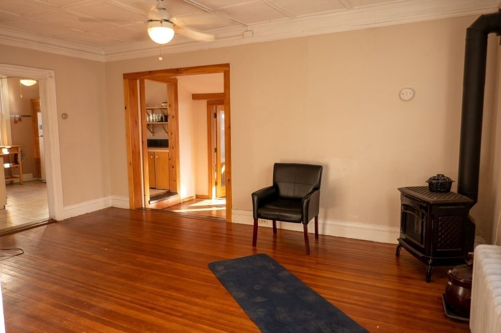 3 Bed 2 Bath Property, New York • 1,700 Sq Ft