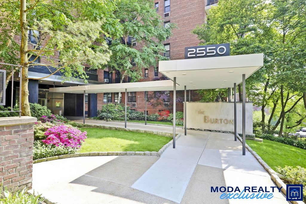 4 Bed 2 Bath Property, New York • 1,600 Sq Ft
