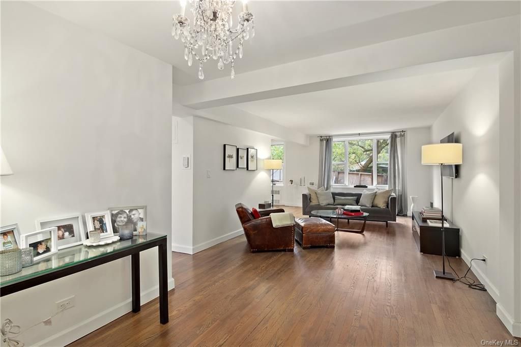 2 Bed 2 Bath Property, New York • 1,150 Sq Ft