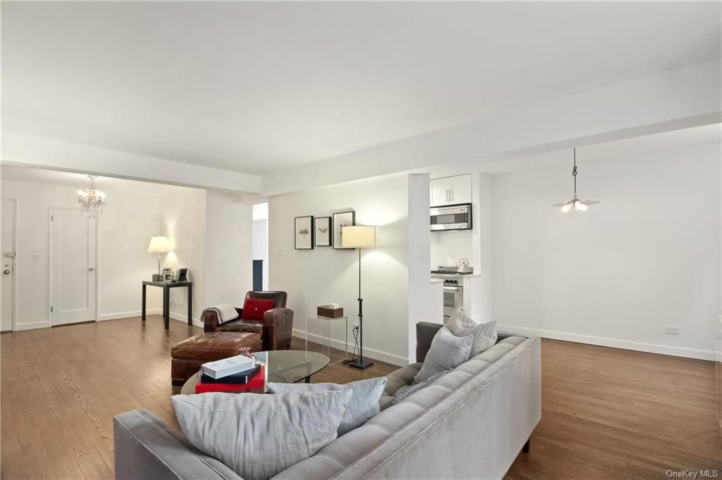 2 Bed 2 Bath Property, New York • 1,150 Sq Ft